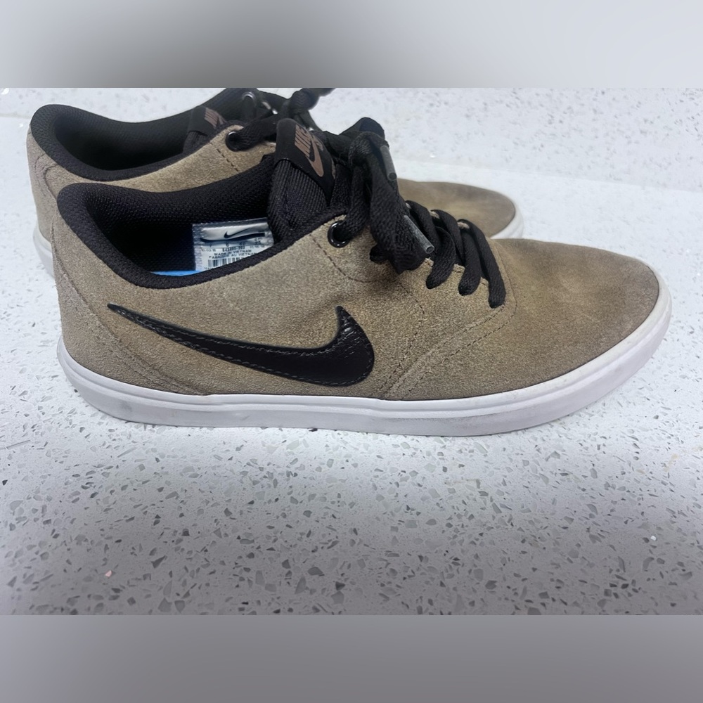 Nikes SB Men's size 7